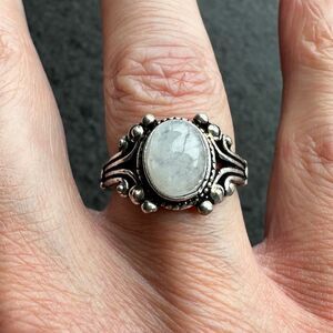NEW White Moonstone Oval Shaped Boho Vintage Inspired Silver Ring Size 6.75
